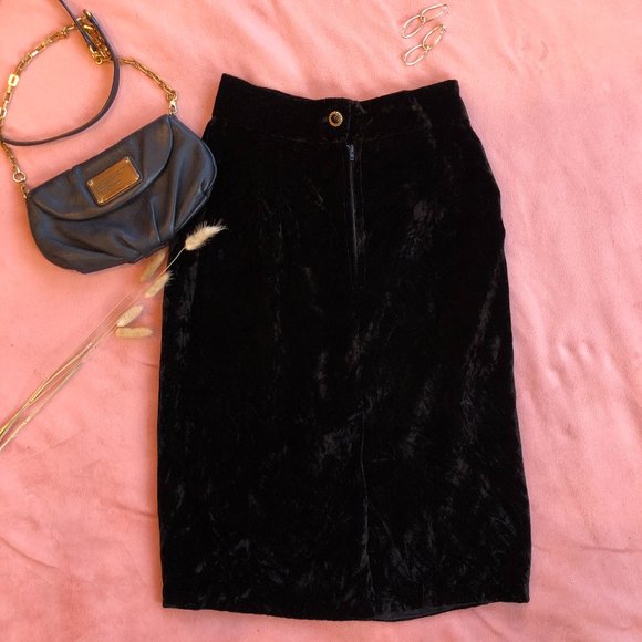 Dresses & Skirts - Vintage Black Velvet Midi Pencil Skirt -  Size 24